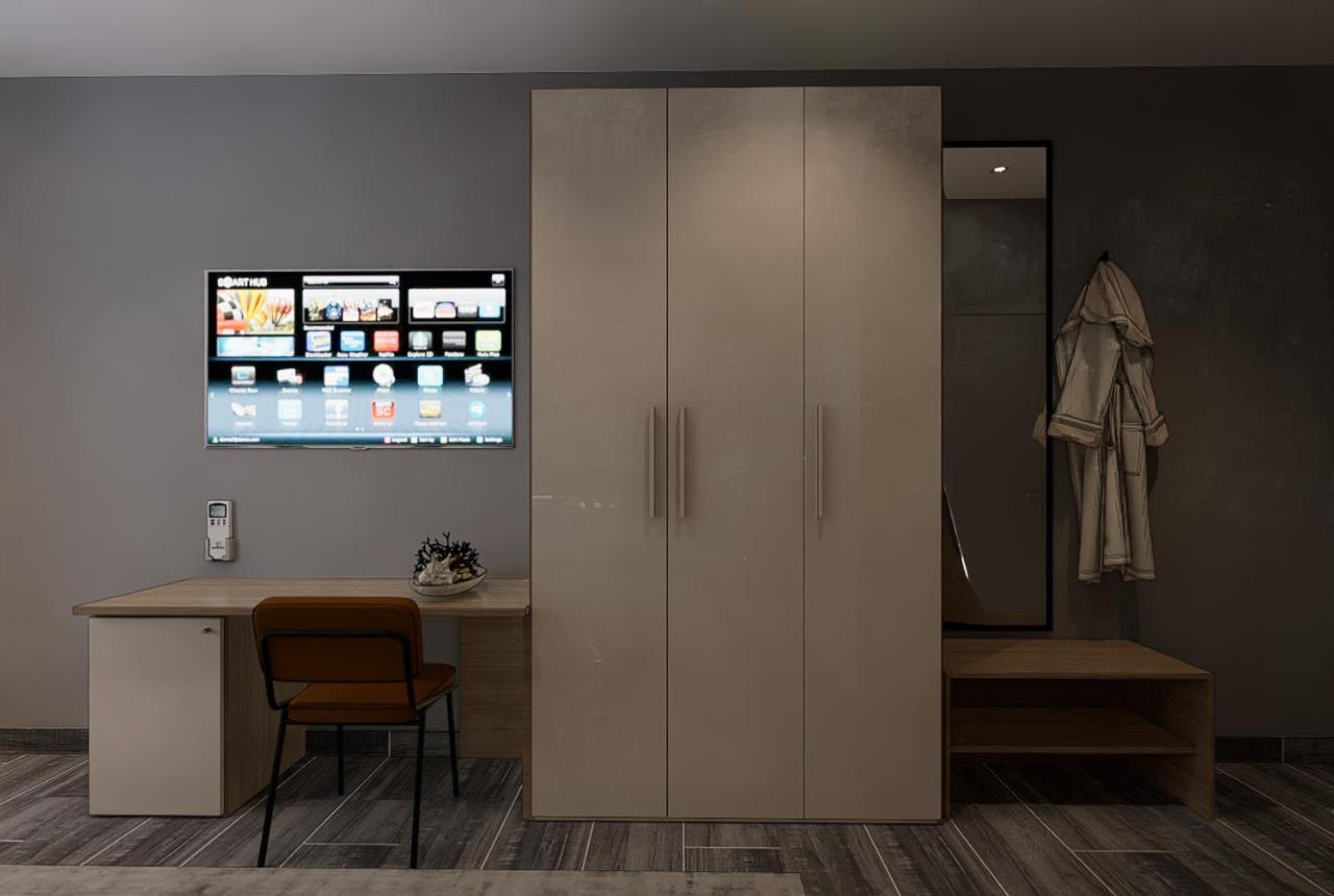 Split Rooftop Suites Durres Bagian luar foto