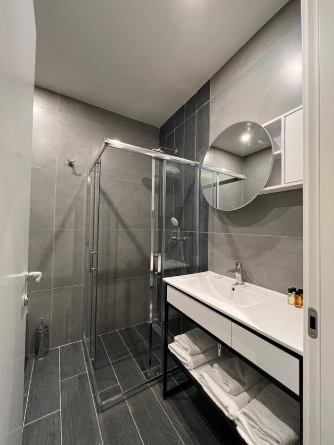 Split Rooftop Suites Durres Bagian luar foto
